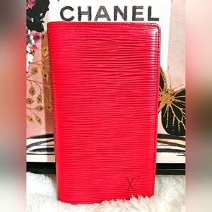 VINTAGE LOUIS VUITTON EPI CHECKBOOK WALLET